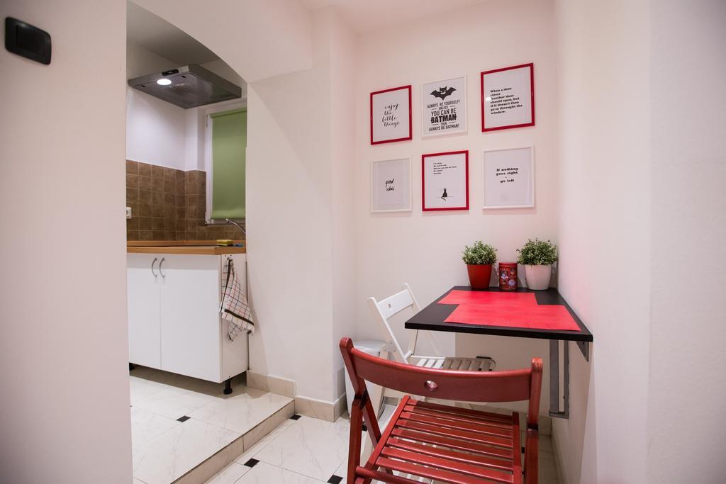 Eazzynight Center Apartment Zagreb Quarto foto